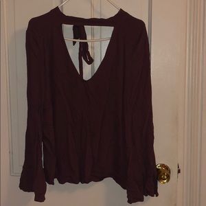 American Eagle Long sleeve V-neck with back tie